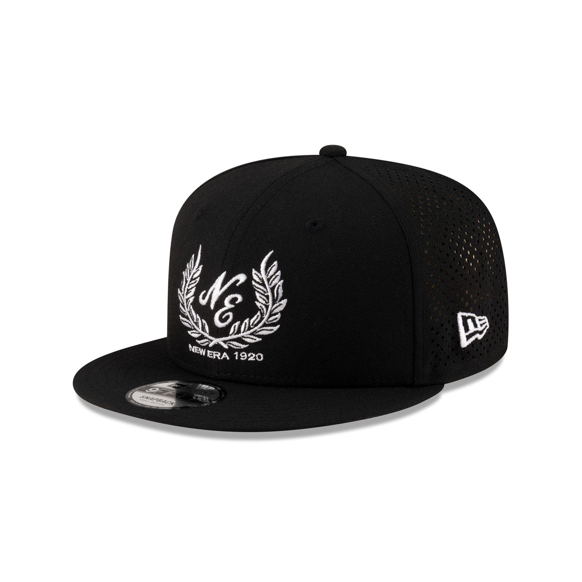 New Era Cap Laurel Wreath Black 9FIFTY Snapback Hat