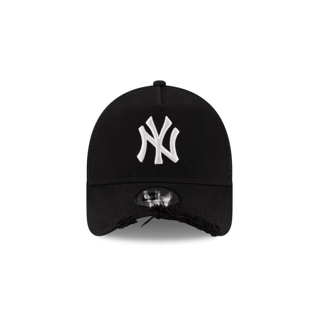 New York Yankees Distressed Twill 9FORTY A-Frame Trucker Hat