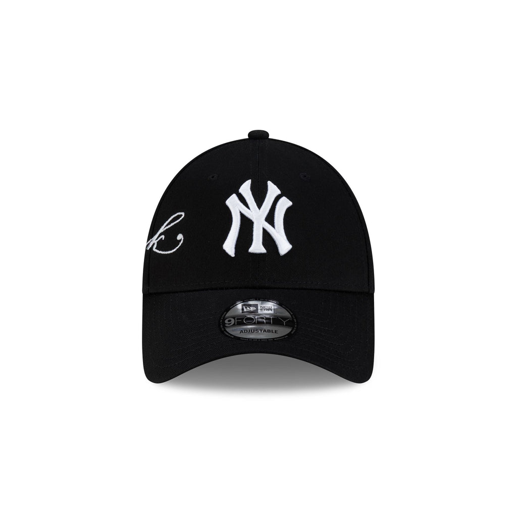 New York Yankees Cross Panel Script 9FORTY Adjustable Hat