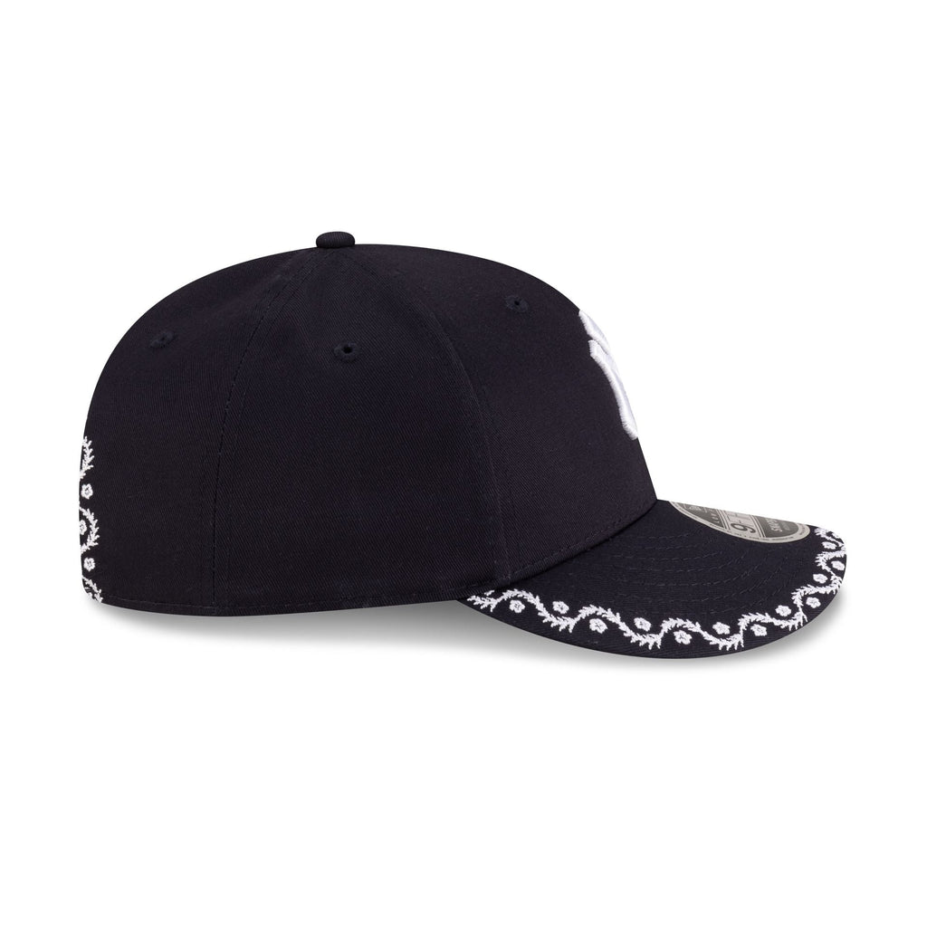 New York Yankees Floral Navy Low Profile 9FIFTY Snapback Hat