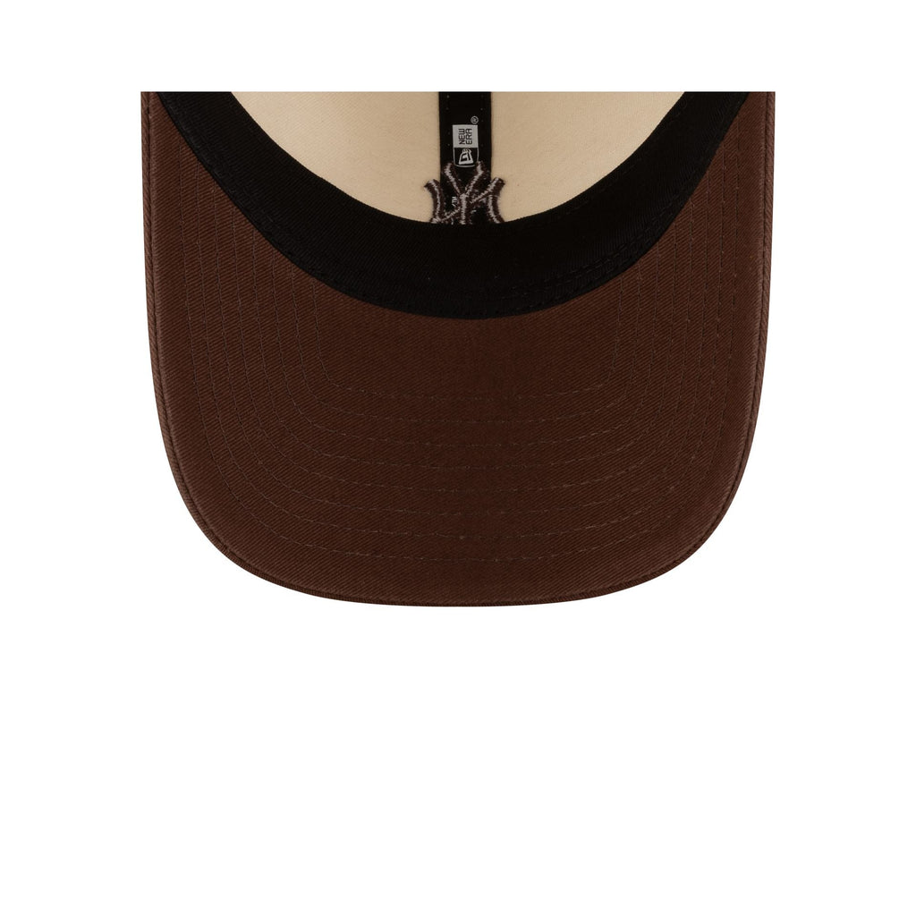 New York Yankees Mini Logo Brown 9TWENTY Adjustable Hat