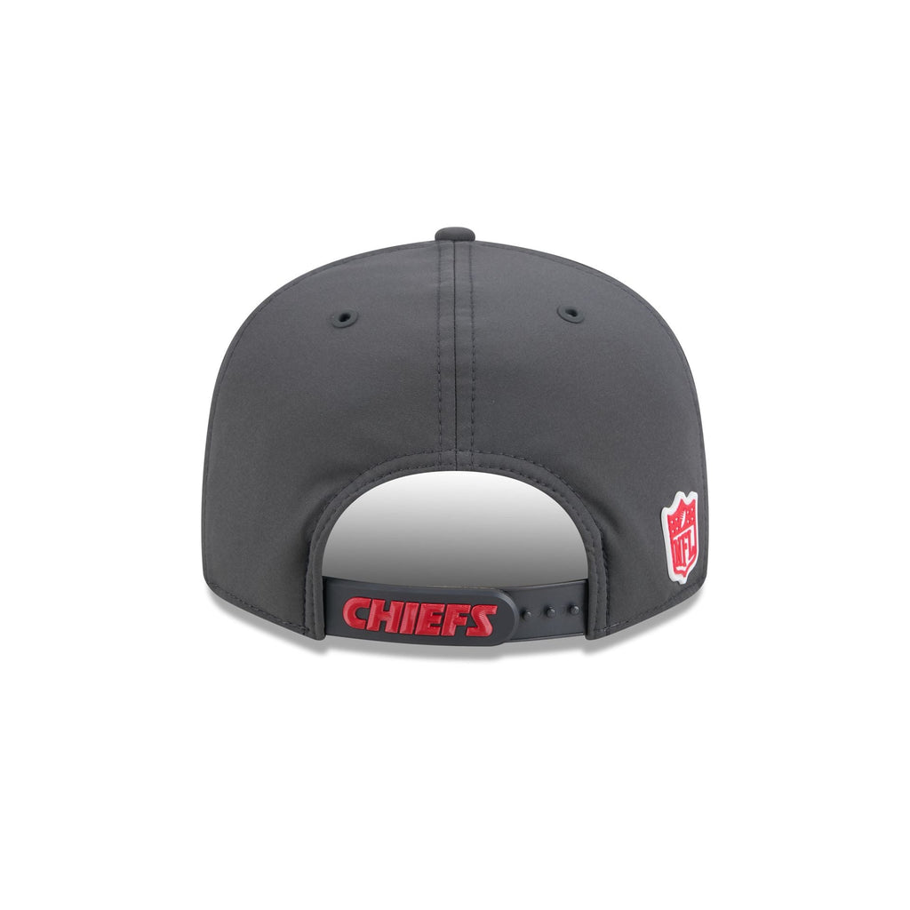 Kansas City Chiefs 2026 Sideline Cold Weather 9FIFTY Snapback Hat