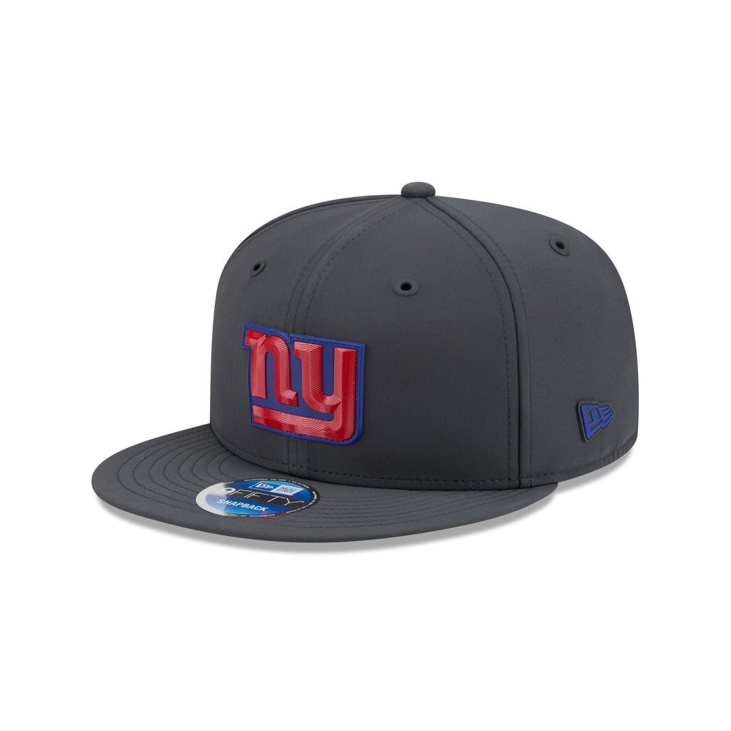New York Giants 2026 Sideline Cold Weather 9FIFTY Snapback Hat