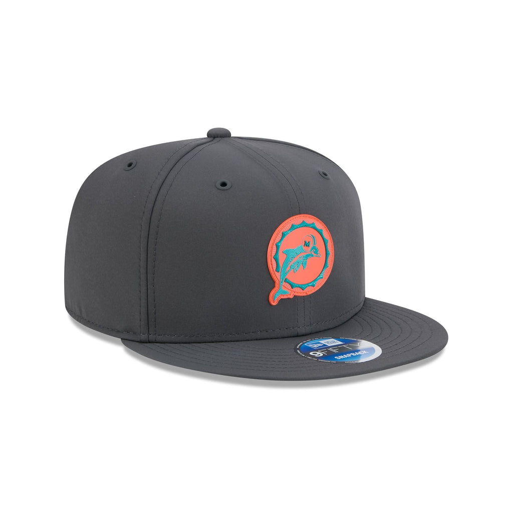 Miami Dolphins 2026 Sideline Cold Weather Historic 9FIFTY Snapback Hat