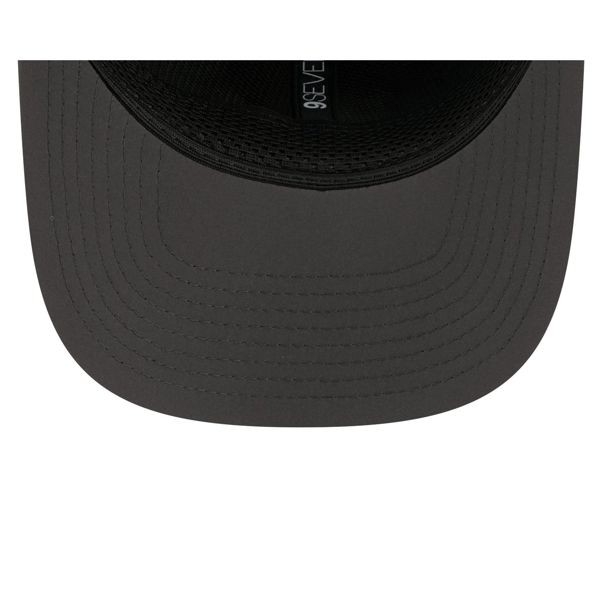 New York Giants 2026 Sideline Cold Weather 9SEVENTY Stretch-Snap Hat
