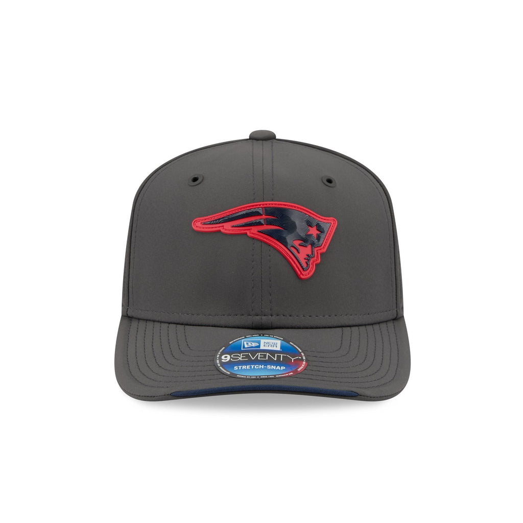 New England Patriots 2026 Sideline Cold Weather 9SEVENTY Stretch-Snap Hat