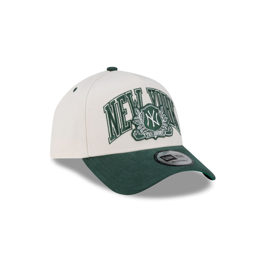 New York Yankees Green Wordmark Suede 9FORTY A-Frame Snapback Hat