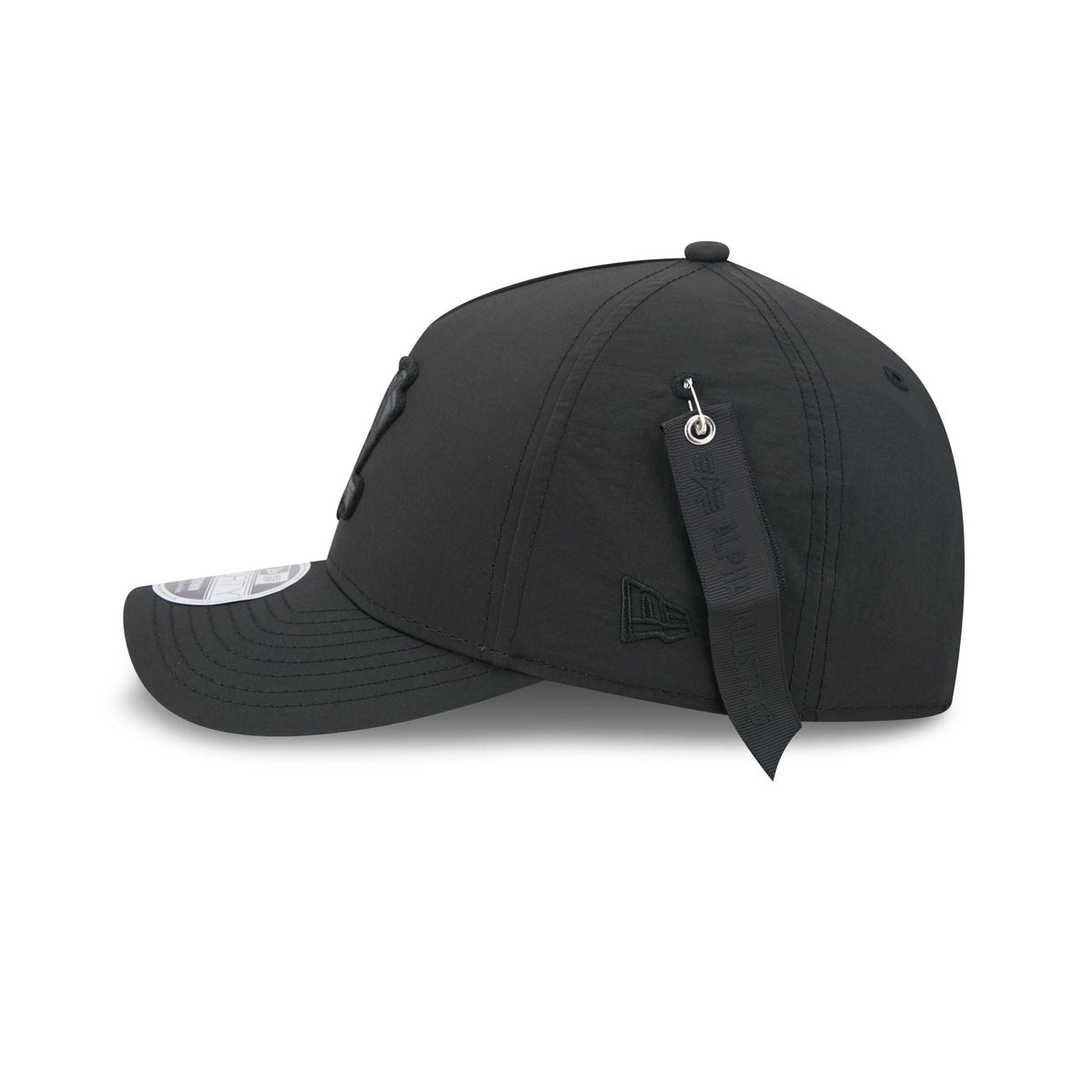 Alpha Industries x Anaheim Ducks Nylon Black 9FORTY M-Crown A-Frame Snapback Hat