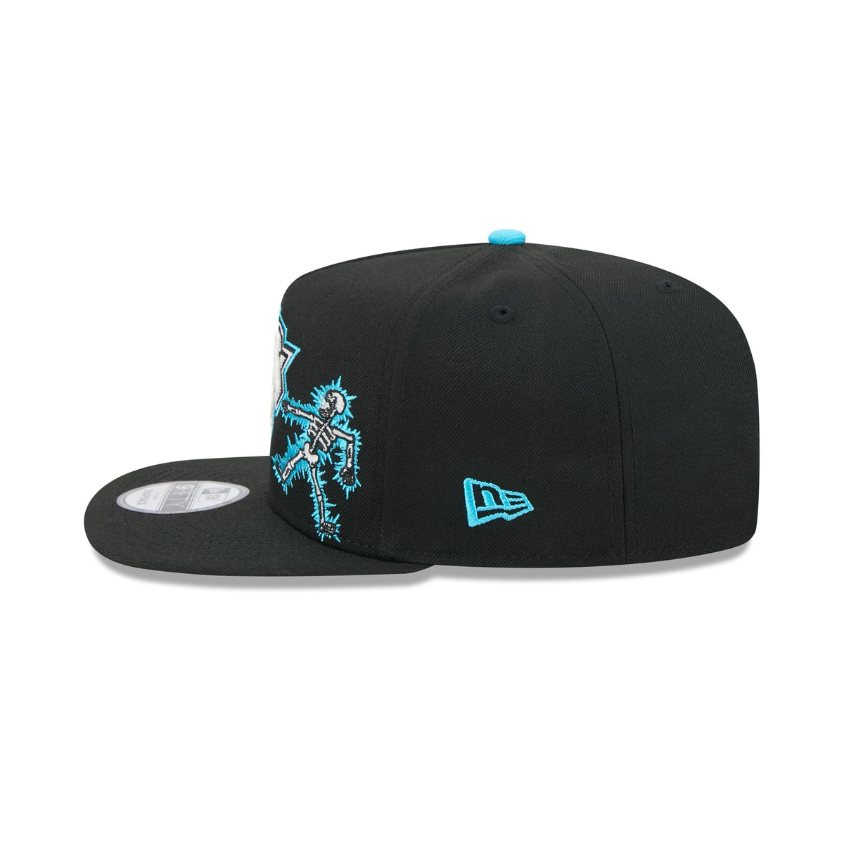 New York Knicks Electric Shock Skeleton 9FIFTY A-Frame Snapback Hat